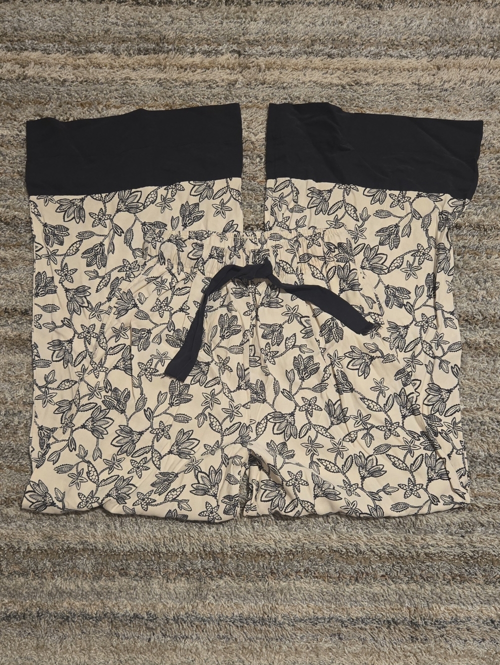 H&M Black & Cream Floral Drawstring Women's Shorts